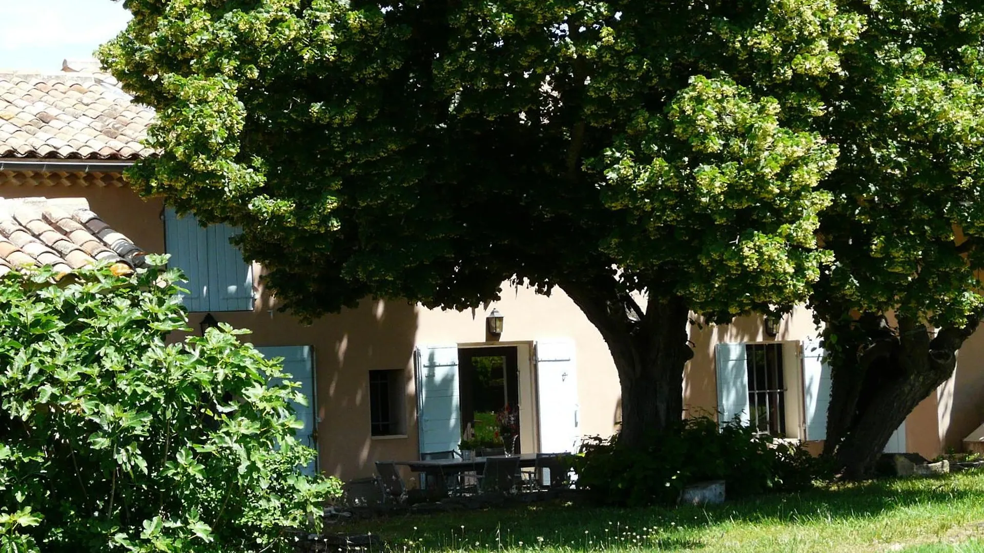 Provencal Paradise: Sainte Victoire Views Near Aix-en-Provence Venelles