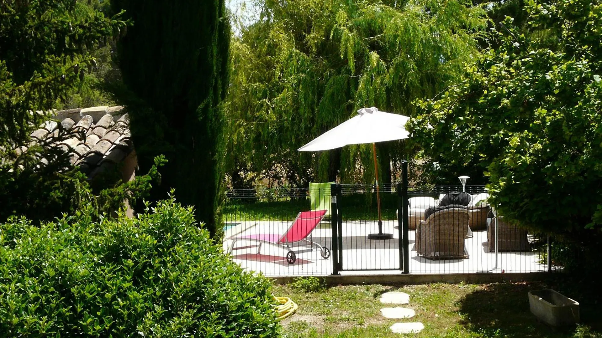 Provencal Paradise: Sainte Victoire Views Near Aix-en-Provence Venelles 0*,
