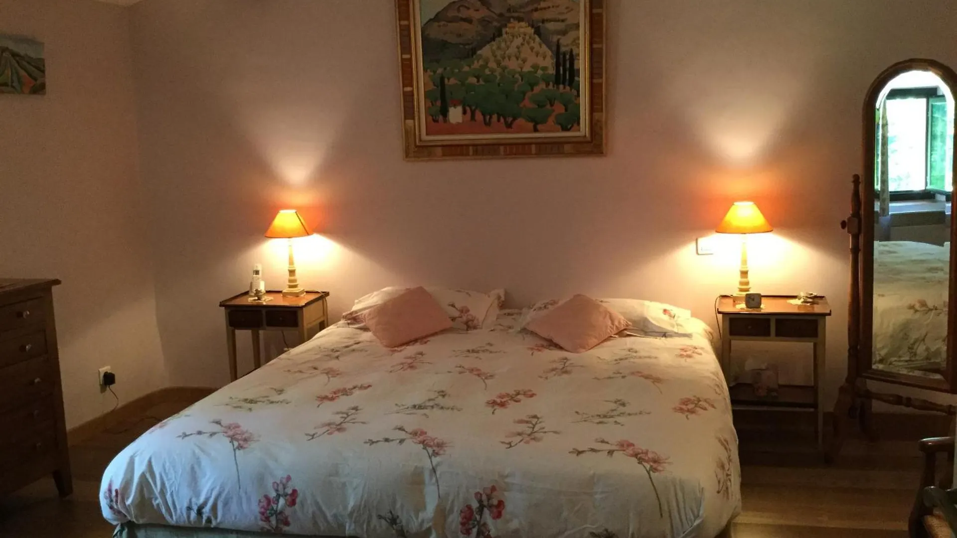 Provencal Paradise: Sainte Victoire Views Near Aix-en-Provence Venelles Villa